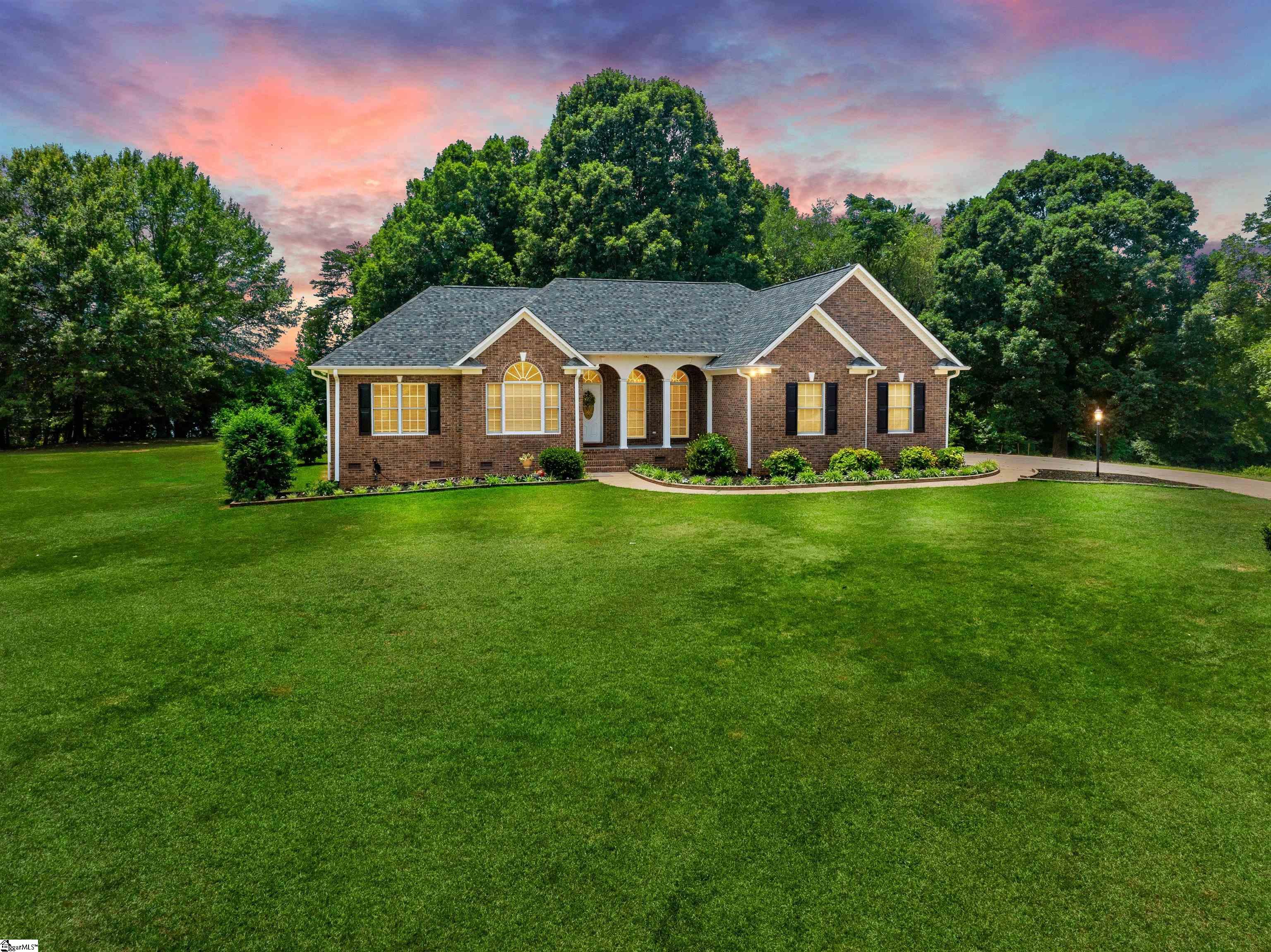 757 Brown Arrow Circle, Inman, SC lhrmls02251460