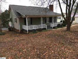 113 Lakeview Drive