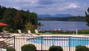 5 waterside Lane