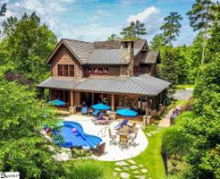 301 Broadleaf Court