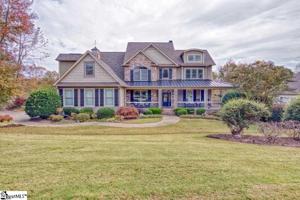 32 MANDARIN Circle