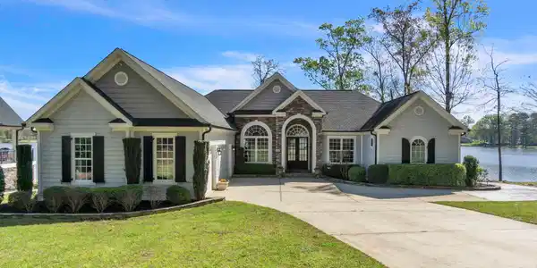 2072 Summerset Bay Drive