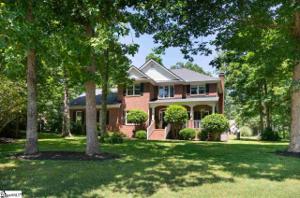 10 Clearwater Court