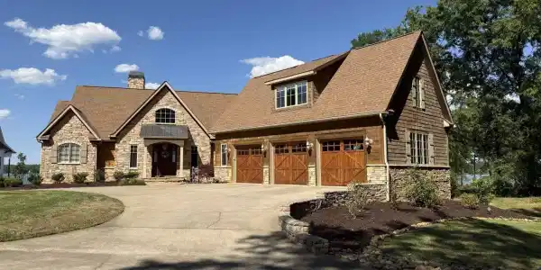 406 Commonwealth Drive