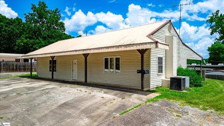 231 Lakeshore Drive