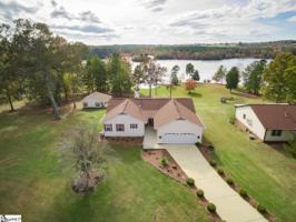 512 W Peninsula Drive