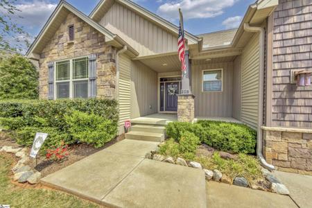 225 Bayswater Lane