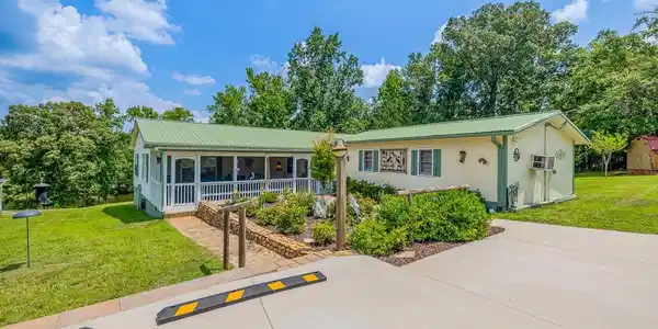 2511 Pineland Shores Circle