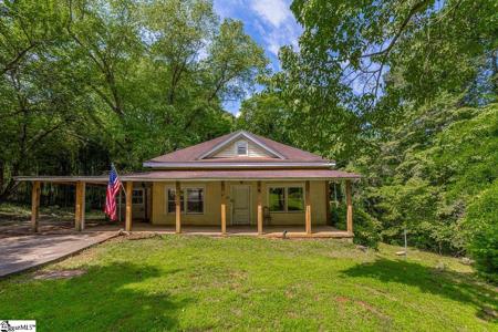 322 Circle Drive