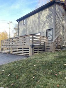 1017 River Road