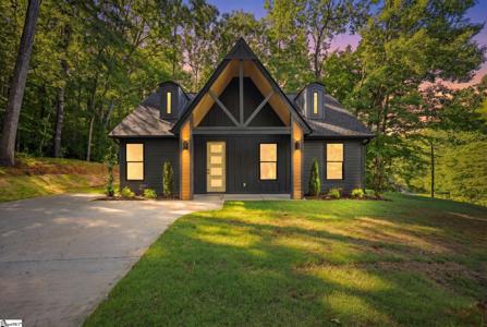 114 W Nantahala Drive