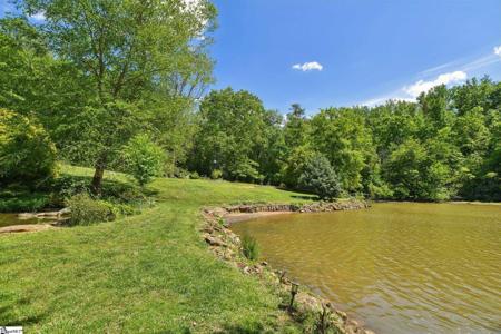 41 Lake Ridge Drive