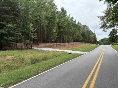 221 Glenn Ferry Road