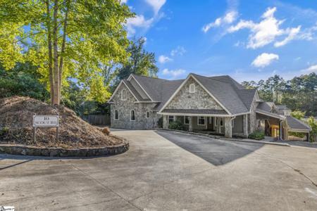 10 Scout Road