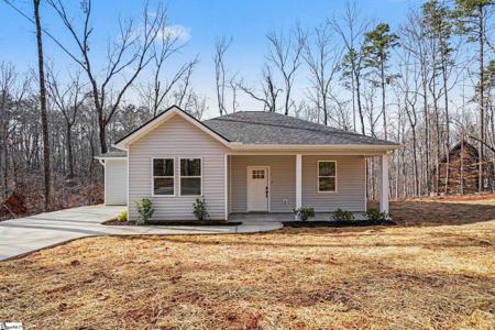 152 Quail Hollow Circle