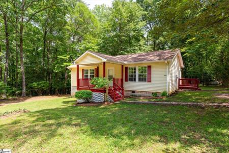 560 Center Drive