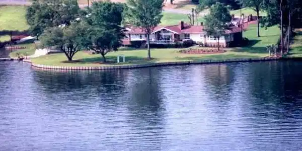 104 Cape Hatteras Ct