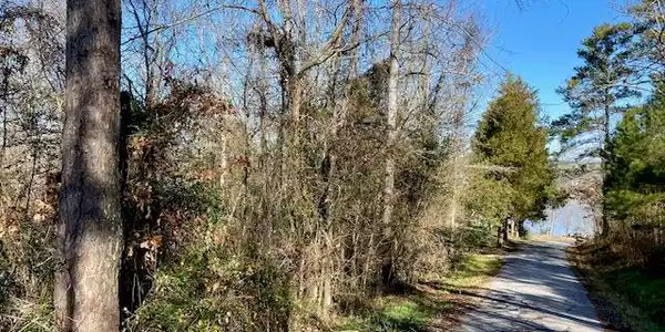 211 Pumphouse Rd