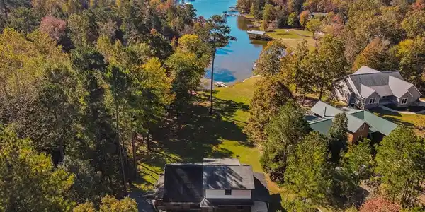 569 Summerset Bay Dr.