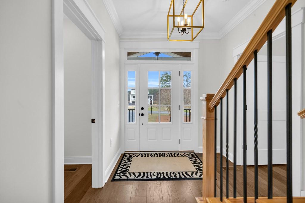 Image 3: Entrance to 2nd floor