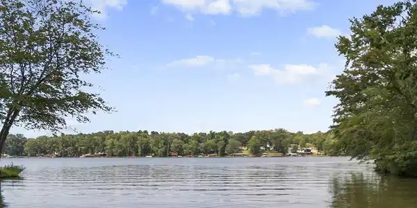 974 Eagles Harbor Dr