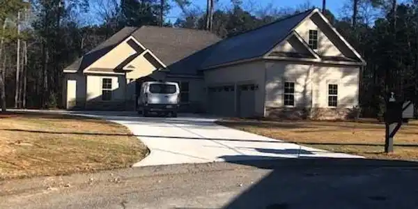 105 Retreat Ct
