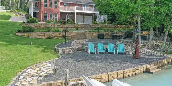 816 Eagles Harbor Drive
