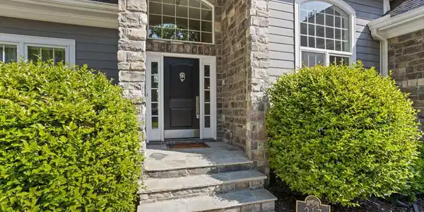 217 Commonwealth Drive