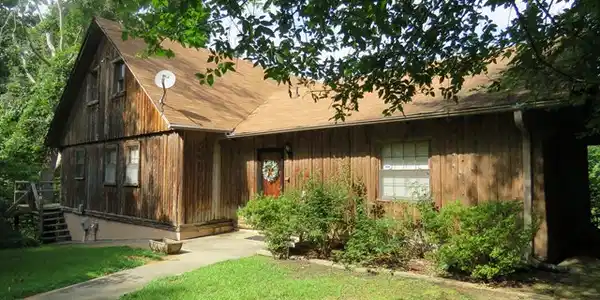 1112 Virginia Circle