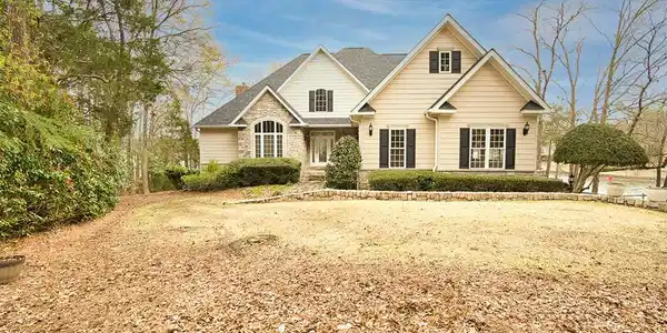 104 Thomason Pointe