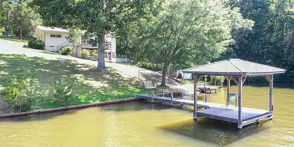 136 Mountain Shore Dr