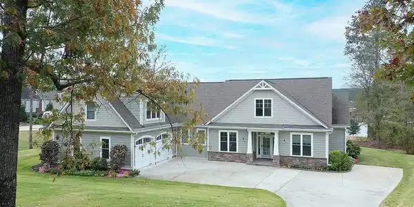 218 Seabright Circle