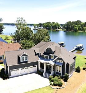 320 Commonwealth