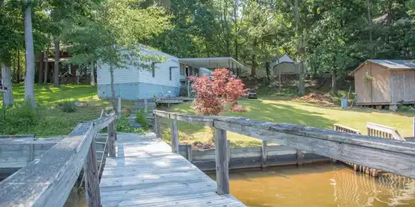 544 S Lake Forest Dr