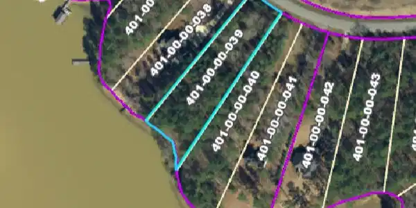 Lot 18 Commodore W