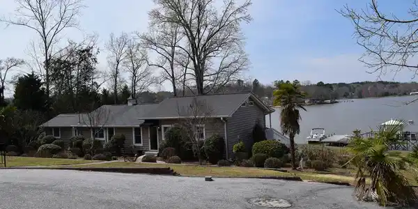 274 Nichols Rd