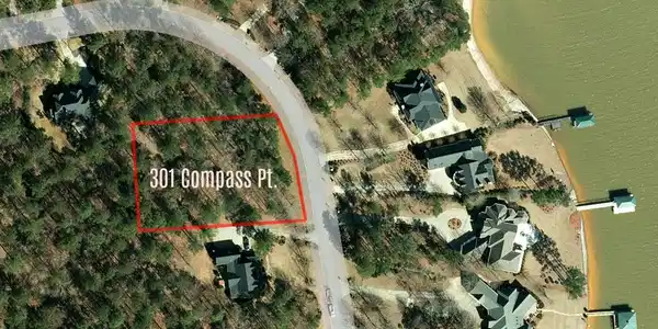301 Compass Pt.