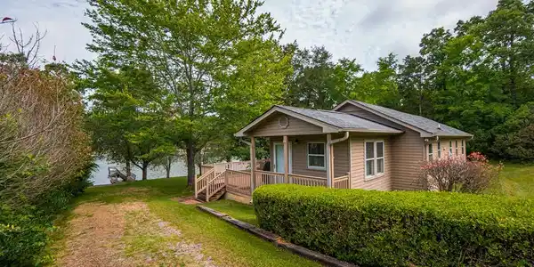 398 Lakeview Farm