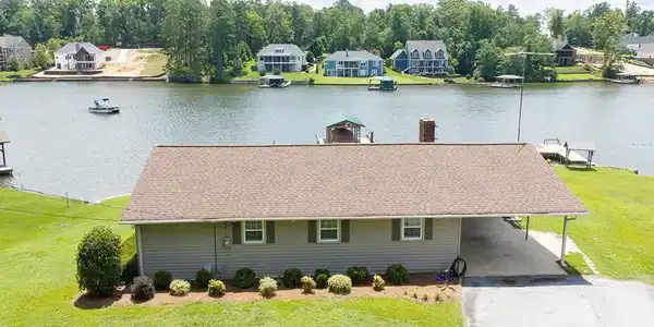 206 Larry Dr