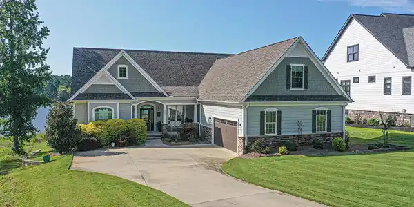 216 Gardenia Dr