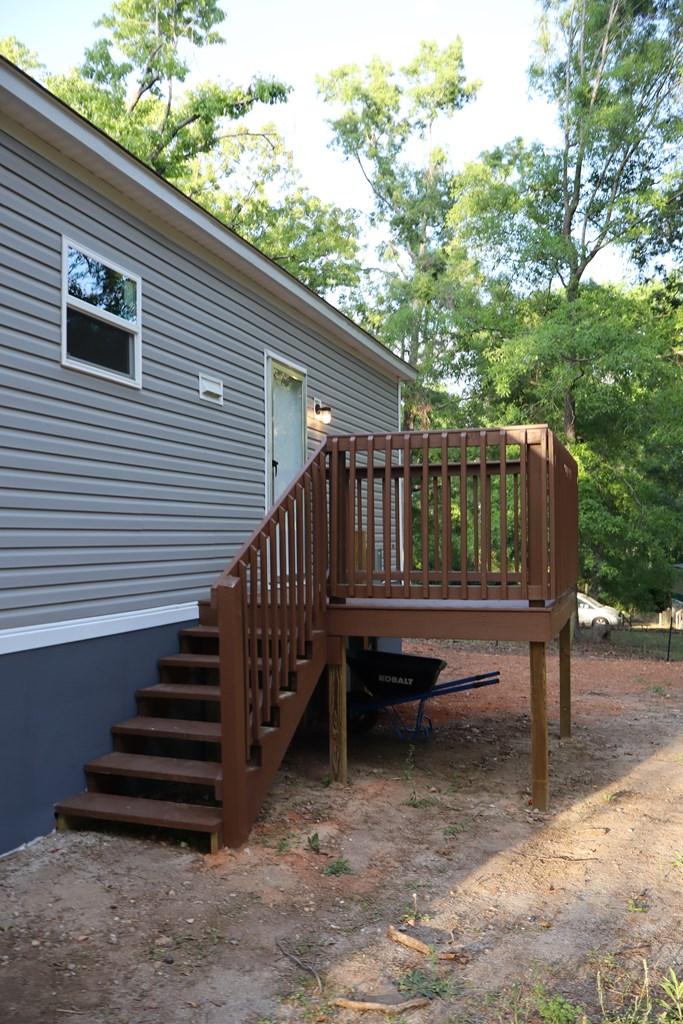 Image 4: Back Deck
