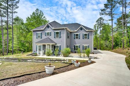 932 Eagles Harbor Dr