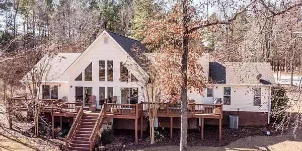 39 Cabin Cove Ct