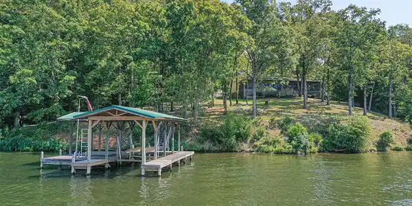 292 Lakefield