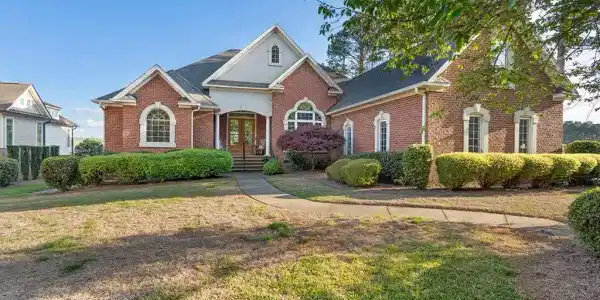 228 Compass Point