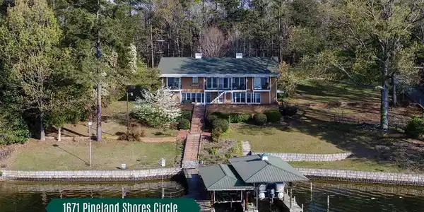 1671 Pineland Shores Cr.