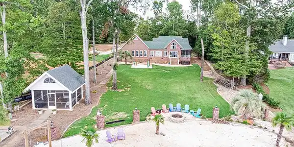1255 Summerset Bay
