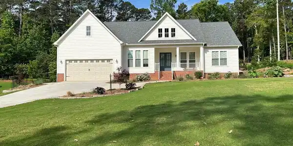 403 Lakeport Drive