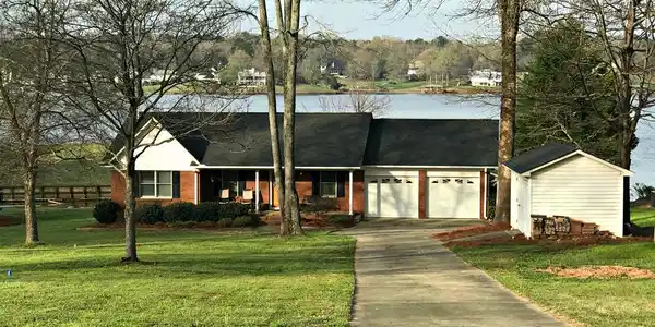71 Ridgewood Drive