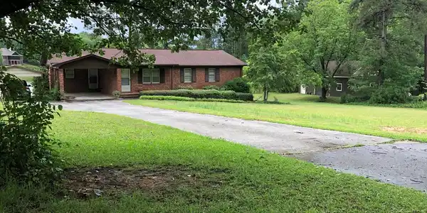 202 Larry Dr.